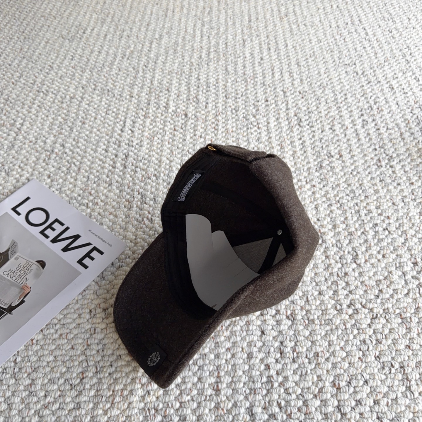 克罗心🧢秋冬本命毛呢棒球帽｜素颜救星 入冬怎么能少一顶质感棒球帽！ 软糯毛呢材质，保暖又有型，挺括帽型不塌顶 精致金属小