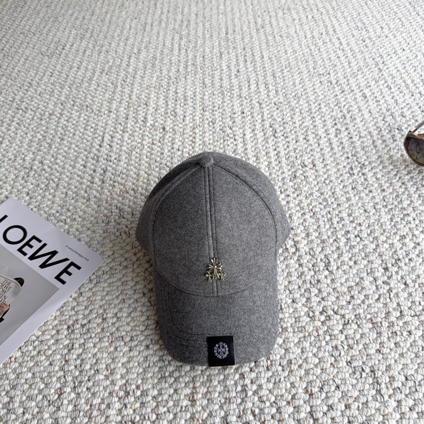 克罗心🧢秋冬本命毛呢棒球帽｜素颜救星 入冬怎么能少一顶质感棒球帽！ 软糯毛呢材质，保暖又有型，挺括帽型不塌顶 精致金属小