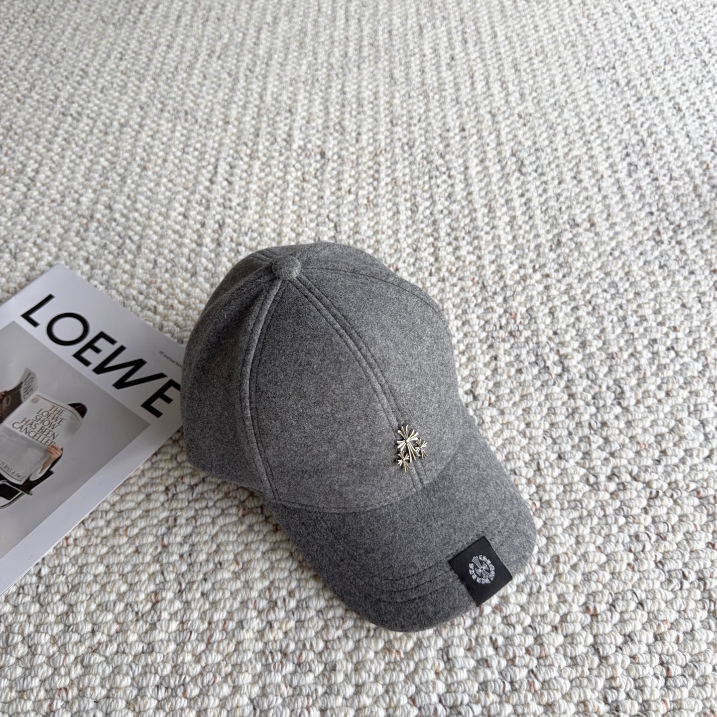克罗心🧢秋冬本命毛呢棒球帽｜素颜救星 入冬怎么能少一顶质感棒球帽！ 软糯毛呢材质，保暖又有型，挺括帽型不塌顶 精致金属小