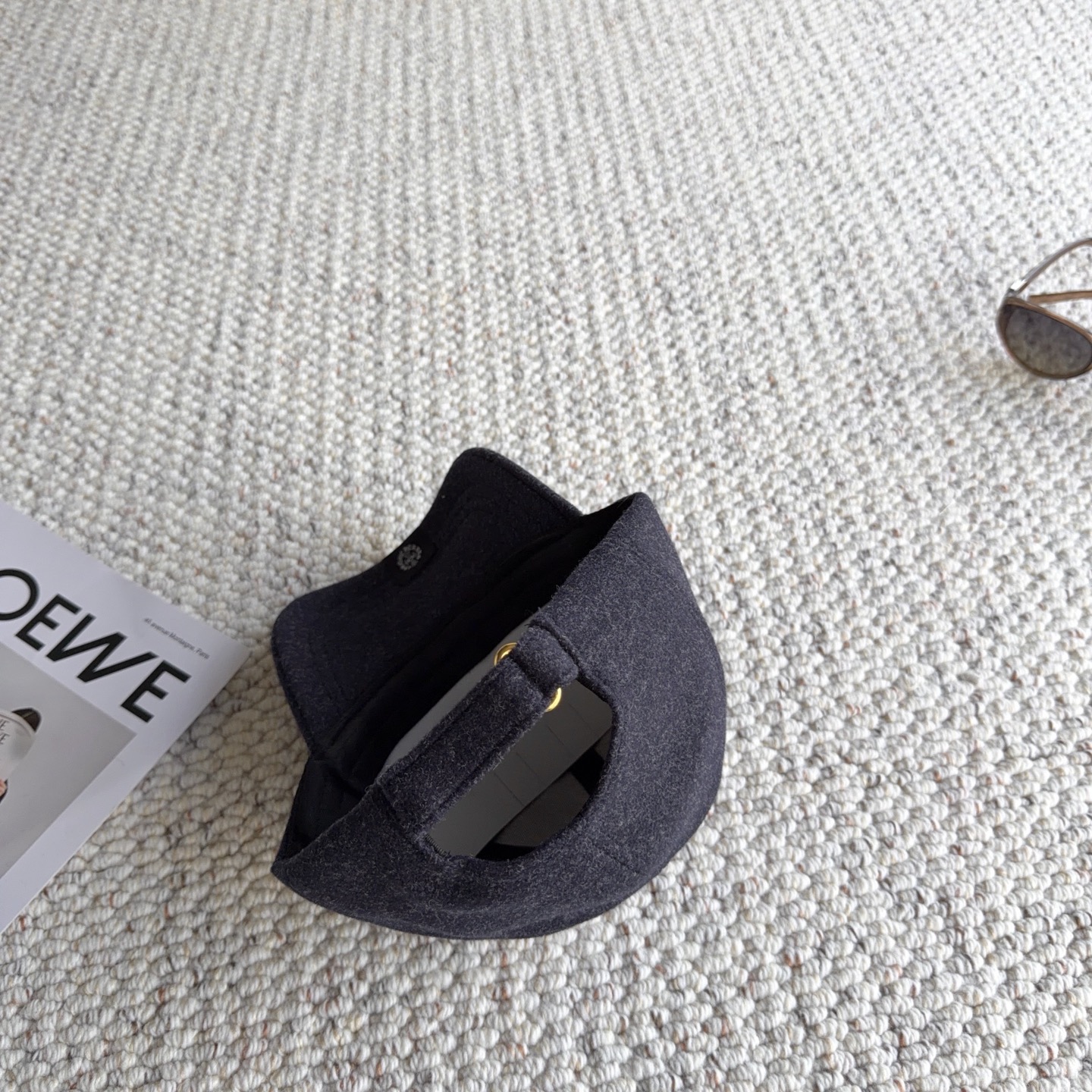 克罗心🧢秋冬本命毛呢棒球帽｜素颜救星 入冬怎么能少一顶质感棒球帽！ 软糯毛呢材质，保暖又有型，挺括帽型不塌顶 精致金属小