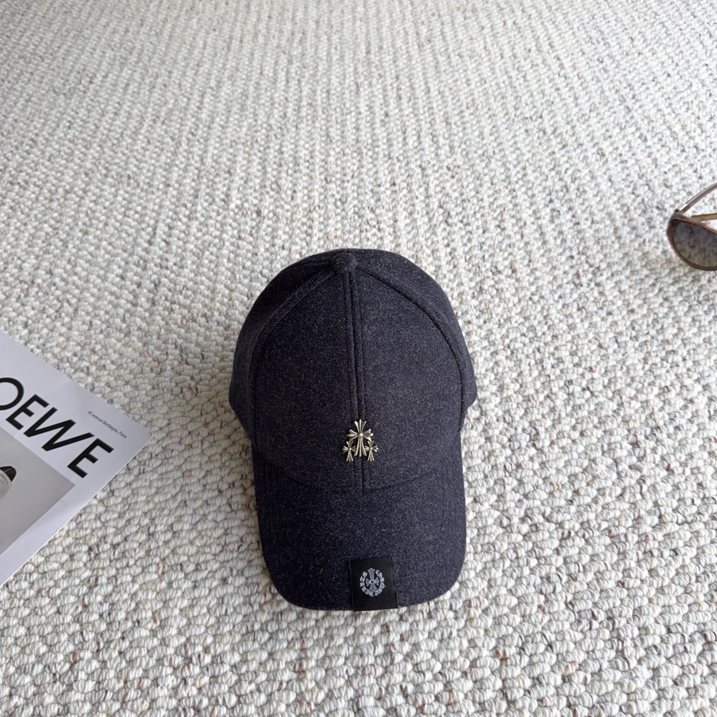 克罗心🧢秋冬本命毛呢棒球帽｜素颜救星 入冬怎么能少一顶质感棒球帽！ 软糯毛呢材质，保暖又有型，挺括帽型不塌顶 精致金属小