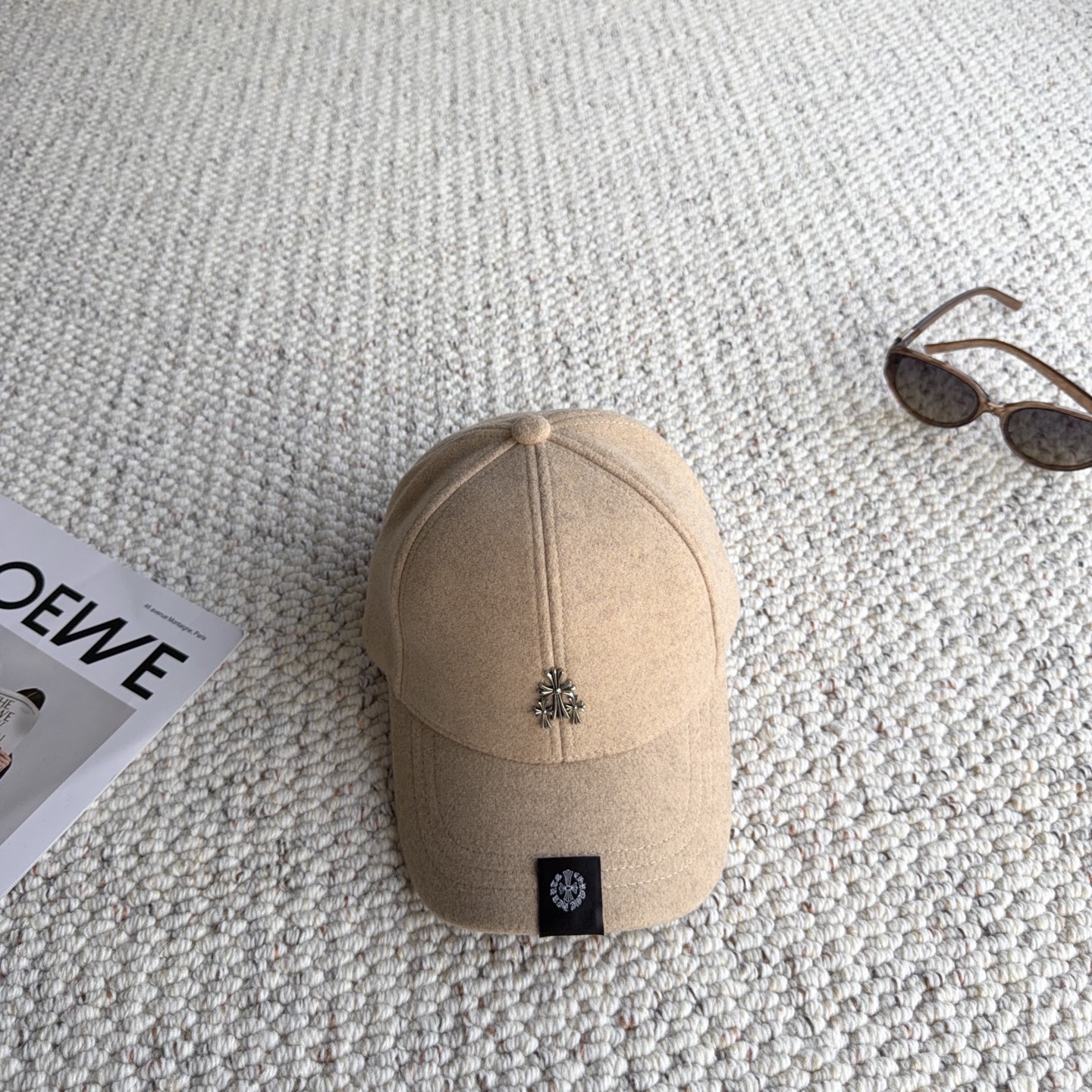 克罗心🧢秋冬本命毛呢棒球帽｜素颜救星 入冬怎么能少一顶质感棒球帽！ 软糯毛呢材质，保暖又有型，挺括帽型不塌顶 精致金属小