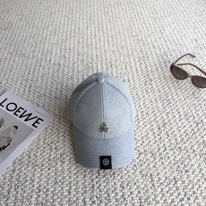 克罗心🧢秋冬本命毛呢棒球帽|素颜救星 入冬怎么能少一顶质感棒球帽! 软糯毛呢材质,保暖又有型,挺括帽型不塌顶 精致金属小 克罗心🧢秋冬本命毛呢棒球帽|素颜救星 入冬怎么能少一顶质感棒球帽! 软糯毛呢材质,保暖又有型,挺括帽型不塌顶 精致金属小
