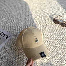 克罗心🧢秋冬本命毛呢棒球帽|素颜救星 入冬怎么能少一顶质感棒球帽! 软糯毛呢材质,保暖又有型,挺括帽型不塌顶 精致金属小 克罗心🧢秋冬本命毛呢棒球帽|素颜救星 入冬怎么能少一顶质感棒球帽! 软糯毛呢材质,保暖又有型,挺括帽型不塌顶 精致金属小