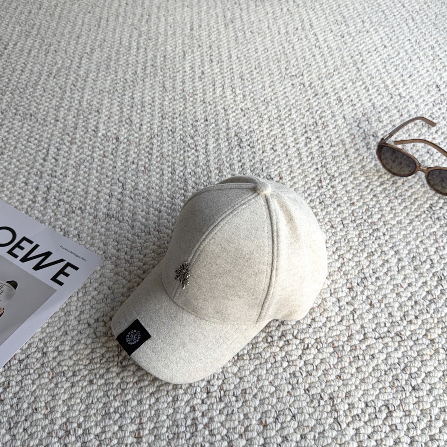 克罗心🧢秋冬本命毛呢棒球帽｜素颜救星 入冬怎么能少一顶质感棒球帽！ 软糯毛呢材质，保暖又有型，挺括帽型不塌顶 精致金属小