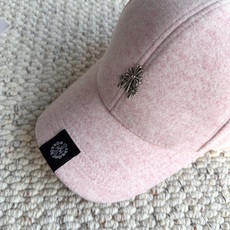 克罗心🧢秋冬本命毛呢棒球帽|素颜救星 入冬怎么能少一顶质感棒球帽! 软糯毛呢材质,保暖又有型,挺括帽型不塌顶 精致金属小 克罗心🧢秋冬本命毛呢棒球帽|素颜救星 入冬怎么能少一顶质感棒球帽! 软糯毛呢材质,保暖又有型,挺括帽型不塌顶 精致金属小