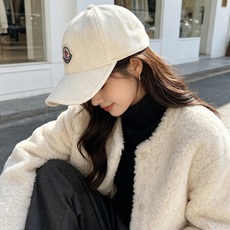 🧢秋冬复古灯芯绒棒球帽|闭眼入多色合集 秋冬少不了一顶灯芯绒帽子! 细腻灯芯绒肌理,触感柔软,帽型柔和不压头 经典刺绣徽 🧢秋冬复古灯芯绒棒球帽|闭眼入多色合集 秋冬少不了一顶灯芯绒帽子! 细腻灯芯绒肌理,触感柔软,帽型柔和不压头 经典刺绣徽
