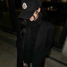 🧢秋冬复古灯芯绒棒球帽|闭眼入多色合集 秋冬少不了一顶灯芯绒帽子! 细腻灯芯绒肌理,触感柔软,帽型柔和不压头 经典刺绣徽 🧢秋冬复古灯芯绒棒球帽|闭眼入多色合集 秋冬少不了一顶灯芯绒帽子! 细腻灯芯绒肌理,触感柔软,帽型柔和不压头 经典刺绣徽