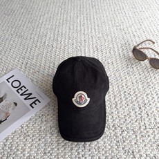 🧢秋冬复古灯芯绒棒球帽|闭眼入多色合集 秋冬少不了一顶灯芯绒帽子! 细腻灯芯绒肌理,触感柔软,帽型柔和不压头 经典刺绣徽 🧢秋冬复古灯芯绒棒球帽|闭眼入多色合集 秋冬少不了一顶灯芯绒帽子! 细腻灯芯绒肌理,触感柔软,帽型柔和不压头 经典刺绣徽