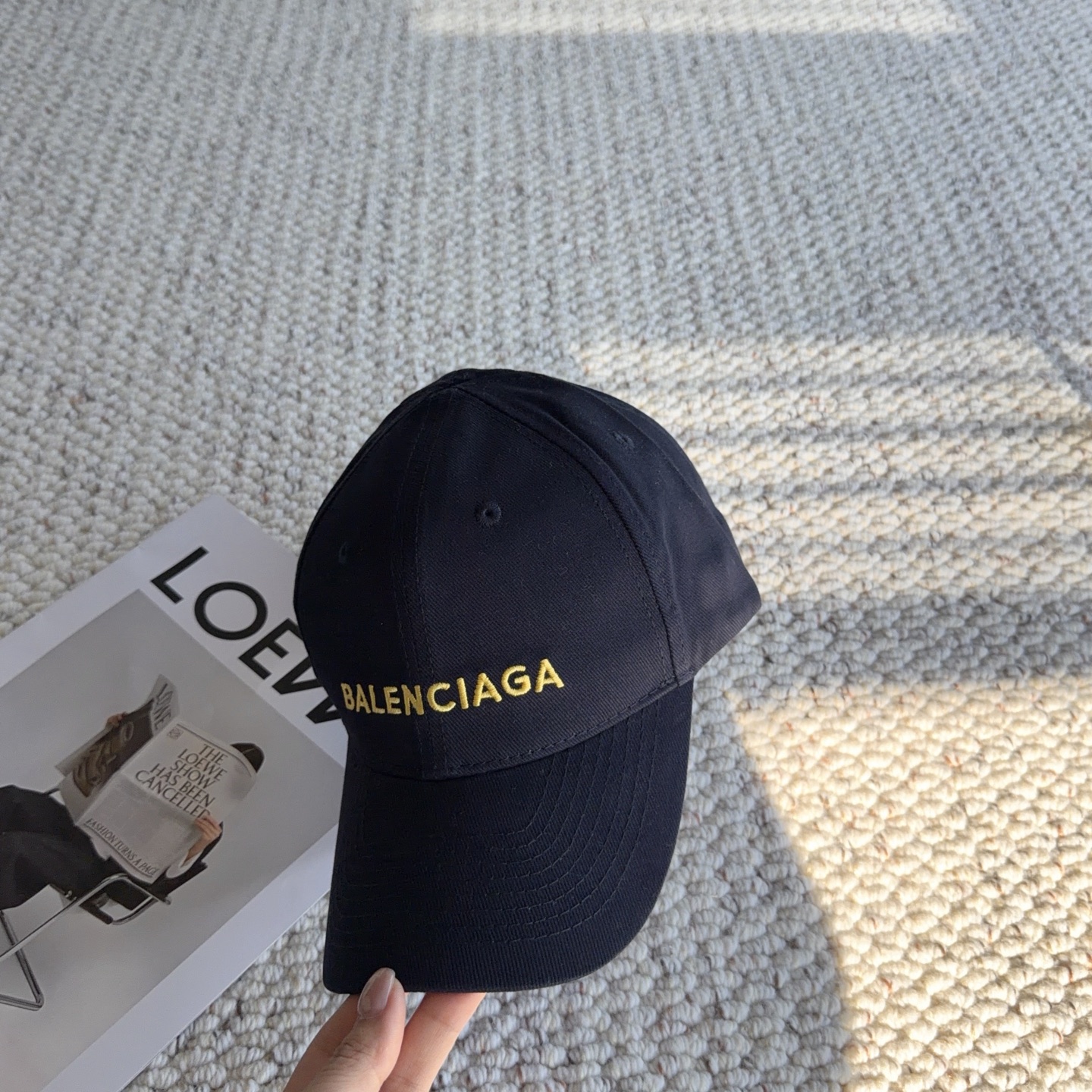 巴黎世家BALENCIAGA极简刺绣字母棒球帽｜日常闭眼入 百看不厌的基础款棒球帽！ 舒适面料，戴起来不压头顶，没有束缚