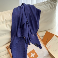 🆕 LV 正品金属配件Monogram Cerise 桑蚕丝方巾出自路易威登 以明快的艺术风格重绎经典品牌标识。Mon 🆕 LV 正品金属配件Monogram Cerise 桑蚕丝方巾出自路易威登 以明快的艺术风格重绎经典品牌标识。Mon