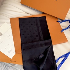 🆕 MONOGRAM CONFIDENTIAL 方巾 【18mm顶级真丝双面同色丝巾】 Monogram Confid 🆕 MONOGRAM CONFIDENTIAL 方巾 【18mm顶级真丝双面同色丝巾】 Monogram Confid