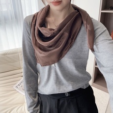🆕 MONOGRAM CONFIDENTIAL 方巾 【18mm顶级真丝双面同色丝巾】 Monogram Confid 🆕 MONOGRAM CONFIDENTIAL 方巾 【18mm顶级真丝双面同色丝巾】 Monogram Confid