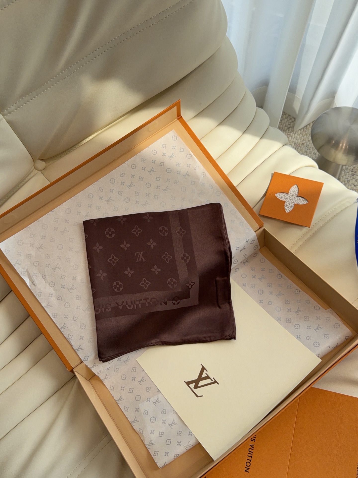 🆕 MONOGRAM CONFIDENTIAL 方巾 【18mm顶级真丝双面同色丝巾】 Monogram Confid 🆕 MONOGRAM CONFIDENTIAL 方巾 【18mm顶级真丝双面同色丝巾】 Monogram Confid