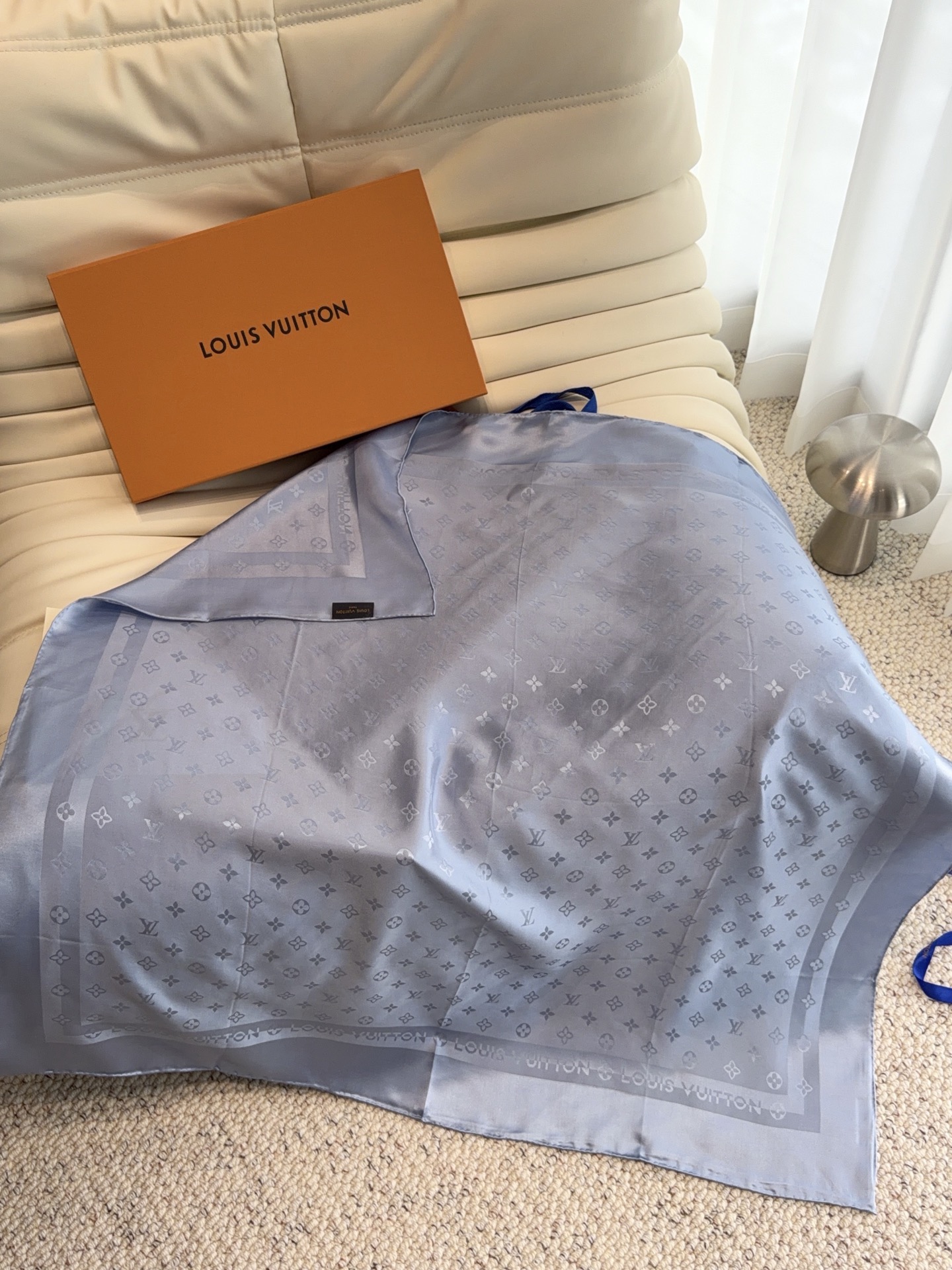 🆕 MONOGRAM CONFIDENTIAL 方巾 【18mm顶级真丝双面同色丝巾】 Monogram Confid 🆕 MONOGRAM CONFIDENTIAL 方巾 【18mm顶级真丝双面同色丝巾】 Monogram Confid