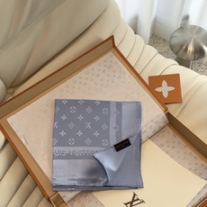 🆕 MONOGRAM CONFIDENTIAL 方巾 【18mm顶级真丝双面同色丝巾】 Monogram Confid 🆕 MONOGRAM CONFIDENTIAL 方巾 【18mm顶级真丝双面同色丝巾】 Monogram Confid