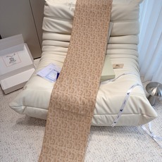 🆕 Dior(迪奥)超级好手感 不要质疑他的品质 完全是为了回馈客户‼‼ 🧣🧣🧣卖了一百年的款式‼ 就不赘述它有多么的 🆕 Dior(迪奥)超级好手感 不要质疑他的品质 完全是为了回馈客户‼‼ 🧣🧣🧣卖了一百年的款式‼ 就不赘述它有多么的