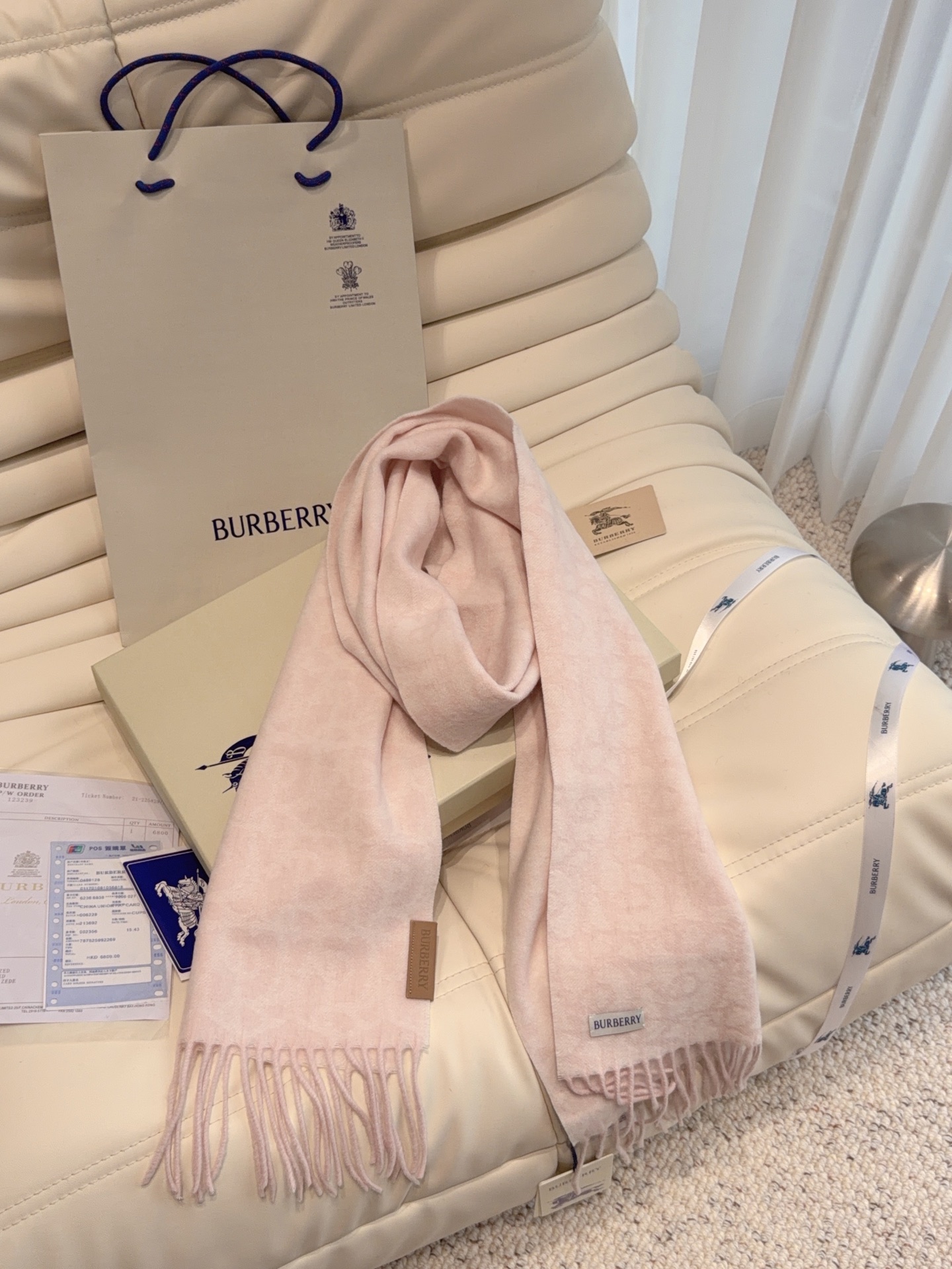 🆕  Dior（迪奥）超级好手感 不要质疑他的品质 完全是为了回馈客户‼‼ 🧣🧣🧣卖了一百年的款式‼ 就不赘述它有多么的