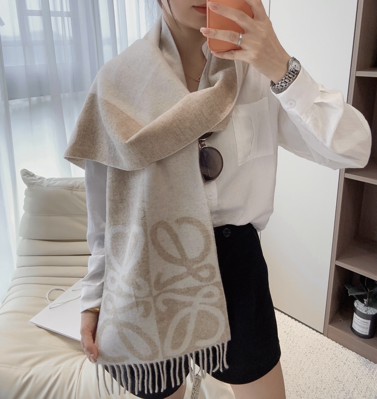 🆕  新款 ✨💕同步 LOEWE罗意威｜双面拼色羊绒羊毛🤎💗 新品！粉拼驼这个配色真的温柔到骨子里 经典Anagram回