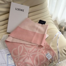 🆕 新款 ✨💕同步 LOEWE罗意威|双面拼色羊绒羊毛🤎💗 新品!粉拼驼这个配色真的温柔到骨子里 经典Anagram回 🆕 新款 ✨💕同步 LOEWE罗意威|双面拼色羊绒羊毛🤎💗 新品!粉拼驼这个配色真的温柔到骨子里 经典Anagram回