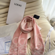 🆕 新款 ✨💕同步 LOEWE罗意威|双面拼色羊绒羊毛🤎💗 新品!粉拼驼这个配色真的温柔到骨子里 经典Anagram回 🆕 新款 ✨💕同步 LOEWE罗意威|双面拼色羊绒羊毛🤎💗 新品!粉拼驼这个配色真的温柔到骨子里 经典Anagram回