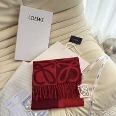 🆕 新款 ✨💕同步 LOEWE罗意威|双面拼色羊绒羊毛🤎💗 新品!粉拼驼这个配色真的温柔到骨子里 经典Anagram回 🆕 新款 ✨💕同步 LOEWE罗意威|双面拼色羊绒羊毛🤎💗 新品!粉拼驼这个配色真的温柔到骨子里 经典Anagram回