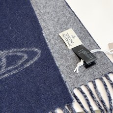🆕 上新!Loewe · 罗意威️难得一见的温柔配色,低调又不失优雅❗️】重点推荐❗️双面配色,一条围巾两种风格搭配,高 🆕 上新!Loewe · 罗意威️难得一见的温柔配色,低调又不失优雅❗️】重点推荐❗️双面配色,一条围巾两种风格搭配,高