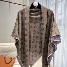 🆕 LV(路易威登)140 披肩 双面双色 一条围巾可以当两条搭配 LV x TM Monogram Su🆕 Perf 🆕 LV(路易威登)140 披肩 双面双色 一条围巾可以当两条搭配 LV x TM Monogram Su🆕 Perf