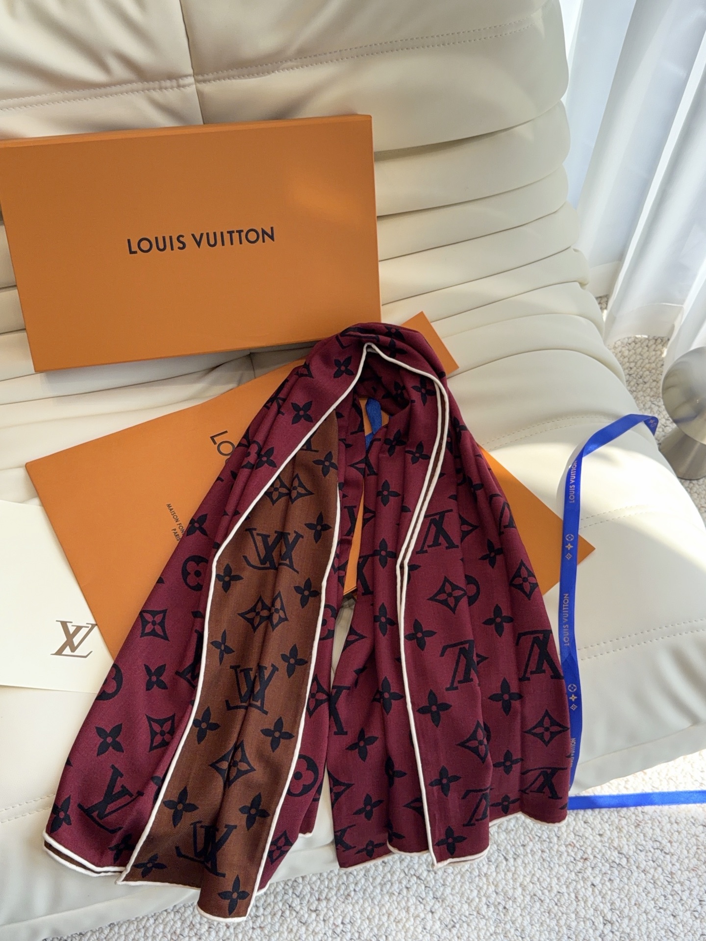 🆕 LV(路易威登)140 披肩 双面双色 一条围巾可以当两条搭配 LV x TM Monogram Su🆕 Perf 🆕 LV(路易威登)140 披肩 双面双色 一条围巾可以当两条搭配 LV x TM Monogram Su🆕 Perf