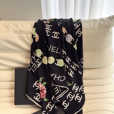 🆕 香奈儿上新❤️ 【Chanel】 经典茶花优雅Coco风,Chanel最新丝绒大方巾~气质到骨子里,香奶奶新一季 🆕 香奈儿上新❤️ 【Chanel】 经典茶花优雅Coco风,Chanel最新丝绒大方巾~气质到骨子里,香奶奶新一季