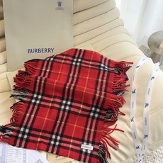 burberry巴宝莉 【B家蜈蚣巾】金靖同款新品到货!顶级羊绒毛,最新款男女通用情侣款👫重磅推荐💥 经典的格子,永不过 burberry巴宝莉 【B家蜈蚣巾】金靖同款新品到货!顶级羊绒毛,最新款男女通用情侣款👫重磅推荐💥 经典的格子,永不过