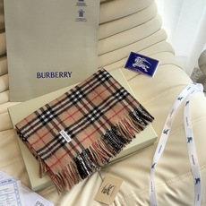burberry巴宝莉 【B家蜈蚣巾】金靖同款新品到货!顶级羊绒毛,最新款男女通用情侣款👫重磅推荐💥 经典的格子,永不过 burberry巴宝莉 【B家蜈蚣巾】金靖同款新品到货!顶级羊绒毛,最新款男女通用情侣款👫重磅推荐💥 经典的格子,永不过