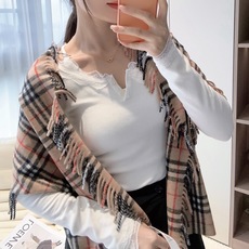 burberry巴宝莉 【B家蜈蚣巾】金靖同款新品到货!顶级羊绒毛,最新款男女通用情侣款👫重磅推荐💥 经典的格子,永不过 burberry巴宝莉 【B家蜈蚣巾】金靖同款新品到货!顶级羊绒毛,最新款男女通用情侣款👫重磅推荐💥 经典的格子,永不过