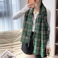 burberry巴宝莉 【B家蜈蚣巾】金靖同款新品到货!顶级羊绒毛,最新款男女通用情侣款👫重磅推荐💥 经典的格子,永不过 burberry巴宝莉 【B家蜈蚣巾】金靖同款新品到货!顶级羊绒毛,最新款男女通用情侣款👫重磅推荐💥 经典的格子,永不过