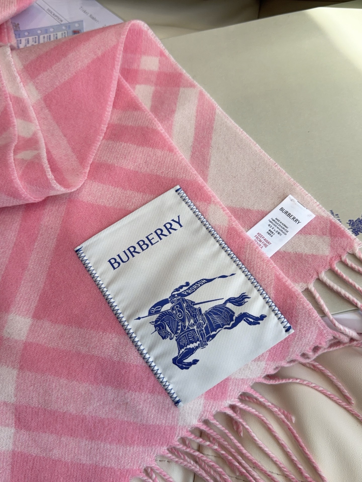 🆕  2026（burerry）怒推走量新款🎊巴宝莉官网最新款💥 100%顶级双面山羊绒材质🔥非常保暖👑 柔软亲肤，不扎