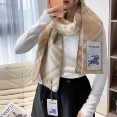 🆕 (高版本) 新款全智贤同款,搭配情侣款绝绝子呀,美爆了的款,柜子一上市就售罄,排队都买不到的款,低调的奢侈感❗ 🆕 (高版本) 新款全智贤同款,搭配情侣款绝绝子呀,美爆了的款,柜子一上市就售罄,排队都买不到的款,低调的奢侈感❗