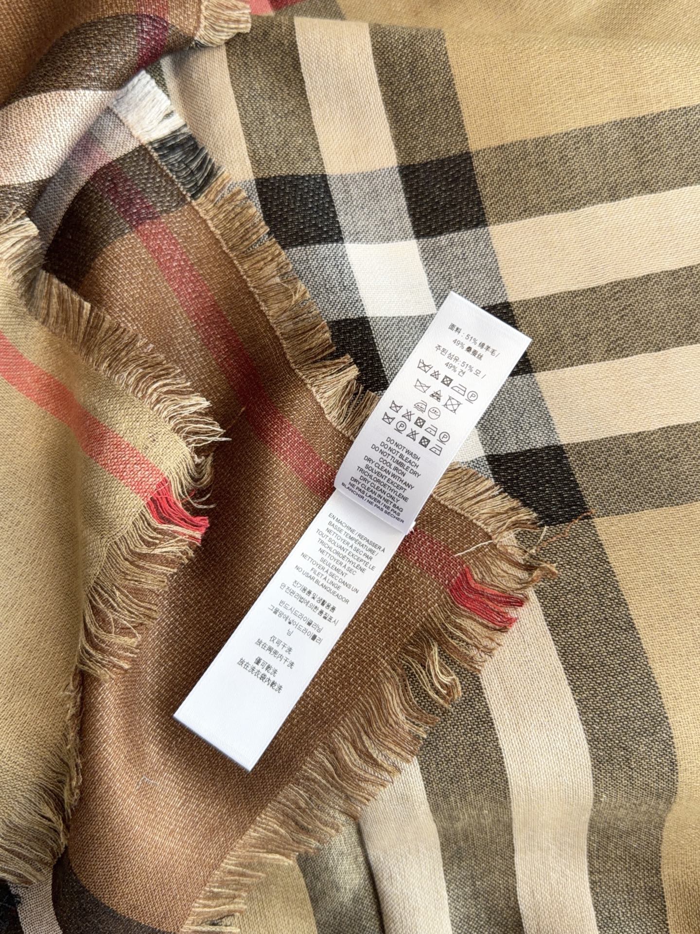 🆕 burberry(巴宝莉)爆款系列订单❗️ 装饰源自品牌 1960 年代的 Vintage 复古格纹,点缀同色调b 🆕 burberry(巴宝莉)爆款系列订单❗️ 装饰源自品牌 1960 年代的 Vintage 复古格纹,点缀同色调b