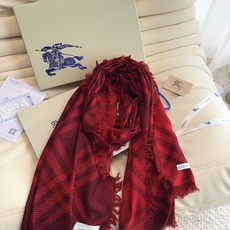 𝐁𝐔𝐑𝐁𝐄𝐑𝐑𝐘 • 𝟐𝟓ꫛꫀꪝ《骑士格纹长巾》 张婧仪同款,原单品质! Size:200x65cm 70% 羊毛 30 𝐁𝐔𝐑𝐁𝐄𝐑𝐑𝐘 • 𝟐𝟓ꫛꫀꪝ《骑士格纹长巾》 张婧仪同款,原单品质! Size:200x65cm 70% 羊毛 30