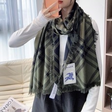 𝐁𝐔𝐑𝐁𝐄𝐑𝐑𝐘 • 𝟐𝟓ꫛꫀꪝ《骑士格纹长巾》 张婧仪同款,原单品质! Size:200x65cm 70% 羊毛 30 𝐁𝐔𝐑𝐁𝐄𝐑𝐑𝐘 • 𝟐𝟓ꫛꫀꪝ《骑士格纹长巾》 张婧仪同款,原单品质! Size:200x65cm 70% 羊毛 30