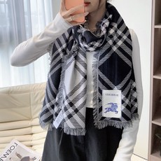 𝐁𝐔𝐑𝐁𝐄𝐑𝐑𝐘 • 𝟐𝟓ꫛꫀꪝ《骑士格纹长巾》 张婧仪同款,原单品质! Size:200x65cm 70% 羊毛 30 𝐁𝐔𝐑𝐁𝐄𝐑𝐑𝐘 • 𝟐𝟓ꫛꫀꪝ《骑士格纹长巾》 张婧仪同款,原单品质! Size:200x65cm 70% 羊毛 30