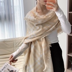 𝐁𝐔𝐑𝐁𝐄𝐑𝐑𝐘 • 𝟐𝟓ꫛꫀꪝ《骑士格纹长巾》 张婧仪同款,原单品质! Size:200x65cm 70% 羊毛 30 𝐁𝐔𝐑𝐁𝐄𝐑𝐑𝐘 • 𝟐𝟓ꫛꫀꪝ《骑士格纹长巾》 张婧仪同款,原单品质! Size:200x65cm 70% 羊毛 30
