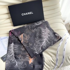 最新❤️【▪️美好向往的Chanel 香奈儿系列新作!再一次高级感爆棚!!】高级优雅气质风!配色素雅,图案匠心,上身简直 最新❤️【▪️美好向往的Chanel 香奈儿系列新作!再一次高级感爆棚!!】高级优雅气质风!配色素雅,图案匠心,上身简直