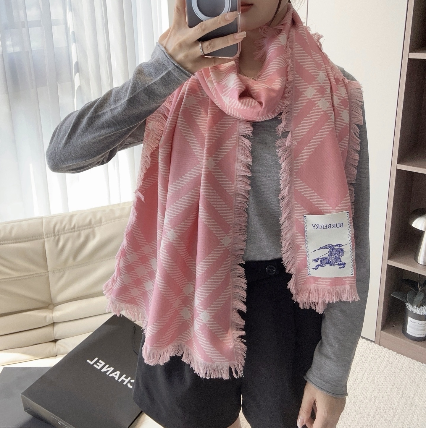 𝐁𝐔𝐑𝐁𝐄𝐑𝐑𝐘 • 𝟐𝟓ꫛꫀꪝ《骑士格纹长巾》 张婧仪同款，原单品质！ Size：200x65cm 70% 羊毛 30