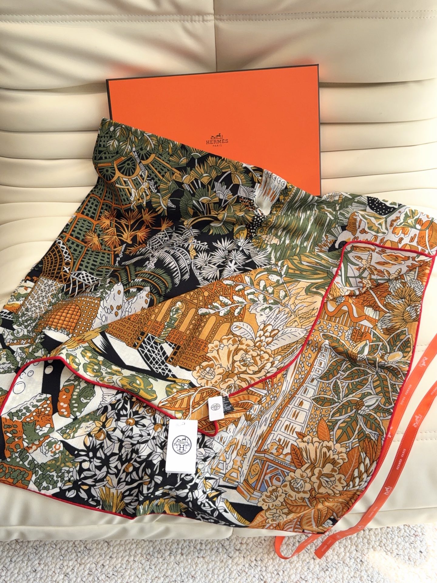 宫殿🏛 爱马仕（Hermes）2026年秋冬抢先 上新💞【双面同色丝毛方巾】手工卷边山羊绒和真丝混纺披肩（70%山羊绒，