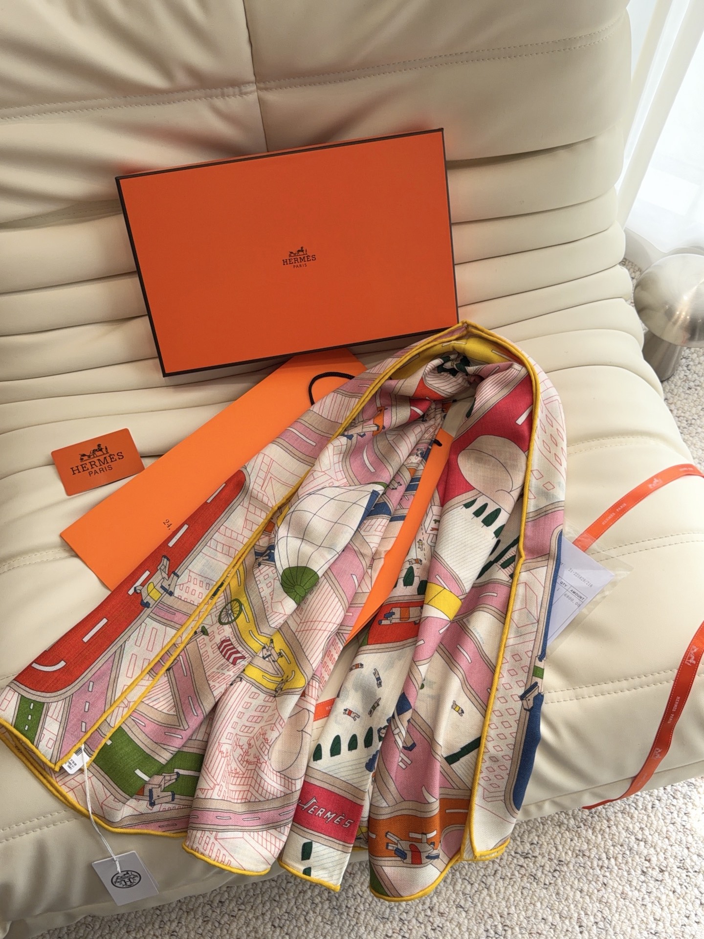 爱马仕（Hermes）羊绒新款🆕《城市花园》羊绒方巾，顶级工艺超值‼️爱马仕专柜爆款🎁💟立体呈现图案纹路实物档次极高👍👍