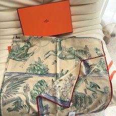 爱马仕(Hermes)羊绒新款🆕羊绒方巾,顶级工艺超值‼️爱马仕专柜爆款🎁💟立体呈现图案纹路实物档次极高👍👍特殊工艺高端 爱马仕(Hermes)羊绒新款🆕羊绒方巾,顶级工艺超值‼️爱马仕专柜爆款🎁💟立体呈现图案纹路实物档次极高👍👍特殊工艺高端