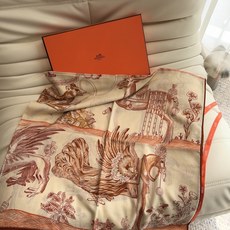 爱马仕(Hermes)羊绒新款🆕羊绒方巾,顶级工艺超值‼️爱马仕专柜爆款🎁💟立体呈现图案纹路实物档次极高👍👍特殊工艺高端 爱马仕(Hermes)羊绒新款🆕羊绒方巾,顶级工艺超值‼️爱马仕专柜爆款🎁💟立体呈现图案纹路实物档次极高👍👍特殊工艺高端