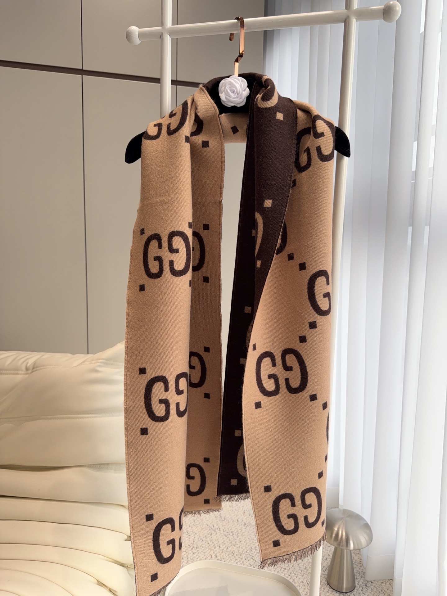 GUCCI（古驰）原单代工厂出品，大G围巾这是一款苏格兰风格-双面重工超级保暖的GG标识作为Gucci颇具代表性的传统精