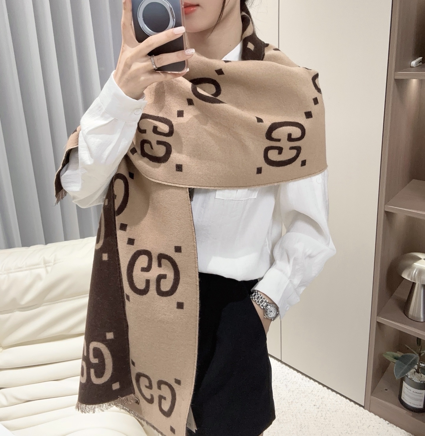 GUCCI（古驰）原单代工厂出品，大G围巾这是一款苏格兰风格-双面重工超级保暖的GG标识作为Gucci颇具代表性的传统精