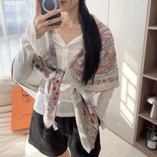 羊绒新款🆕👏👏买了都说好看‼️推荐💕爱马仕双面同色羊绒方巾 顶级工艺超值‼️爱马仕专柜爆款🎁💟立体呈现图案纹路实物档次极 羊绒新款🆕👏👏买了都说好看‼️推荐💕爱马仕双面同色羊绒方巾 顶级工艺超值‼️爱马仕专柜爆款🎁💟立体呈现图案纹路实物档次极